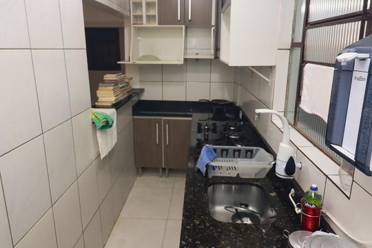Cozinha de casa à venda com 5 quartos, 210m² em Vila Nova, Porto Alegre