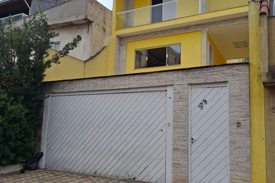 Fachada de casa para alugar com 4 quartos, 400m² em Jardim Terezopolis, Guarulhos