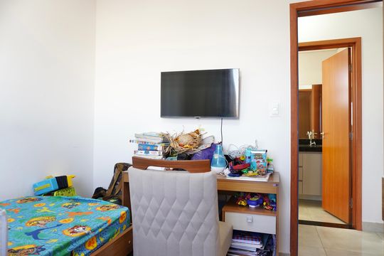Quarto 1 de apartamento à venda com 2 quartos, 70m² em Jardim Industrial, Contagem