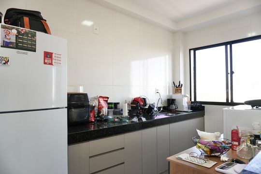 Cozinha de apartamento à venda com 2 quartos, 70m² em Jardim Industrial, Contagem