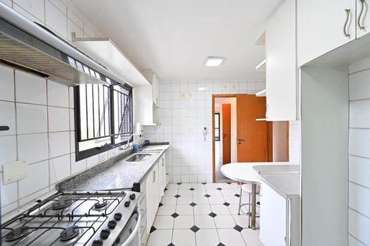 Cozinha de apartamento para alugar com 4 quartos, 130m² em Vila Mariana, São Paulo