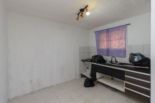 Cozinha de apartamento para alugar com 2 quartos, 55m² em Conjunto Habitacional Sitio Conceicao, São Paulo