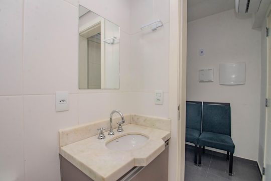 Kitnet/Studio para alugar com 1 quarto, 30m² em Vila Ipiranga, Porto Alegre