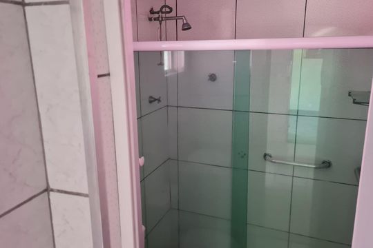 Banheiro social de apartamento à venda com 2 quartos, 130m² em Bangu, Rio de Janeiro