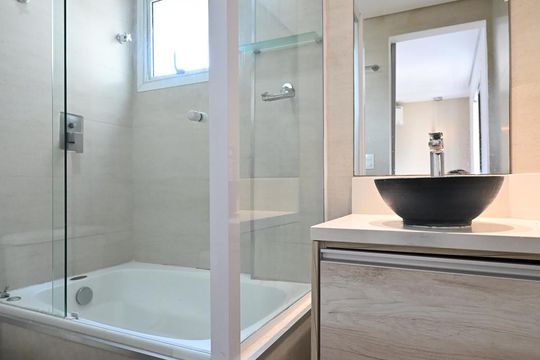 Banheiro Suíte  de apartamento à venda com 2 quartos, 76m² em Paraíso do Morumbi, São Paulo