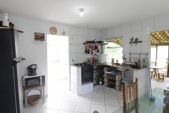 Cozinha de casa para alugar com 6 quartos, 236m² em Caravelas, Cabo Frio
