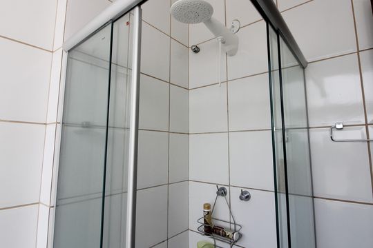 Banheiro 2 de casa para alugar com 6 quartos, 236m² em Caravelas, Cabo Frio