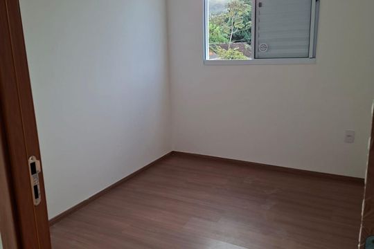 Quarto 1 de apartamento para alugar com 2 quartos, 58m² em Rio do Ouro, São Gonçalo