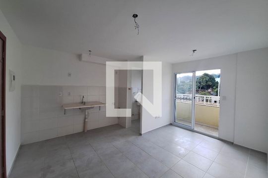 Sala de apartamento para alugar com 2 quartos, 58m² em Rio do Ouro, São Gonçalo