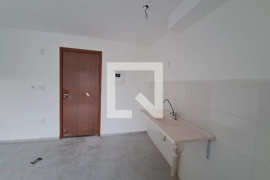 Cozinha de apartamento para alugar com 2 quartos, 58m² em Rio do Ouro, São Gonçalo