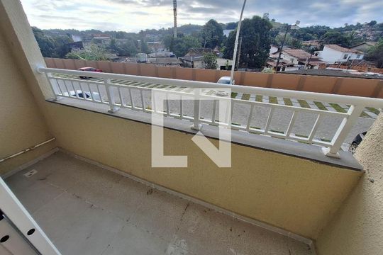 Varanda de apartamento para alugar com 2 quartos, 58m² em Rio do Ouro, São Gonçalo