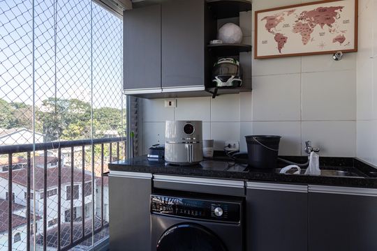 Varanda de kitnet/studio para alugar com 1 quarto, 40m² em Vila Galvão, Guarulhos