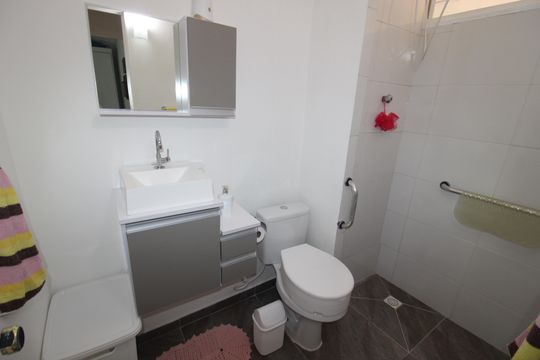 Banheiro de apartamento para alugar com 2 quartos, 48m² em Vila Nova Cachoeirinha, São Paulo