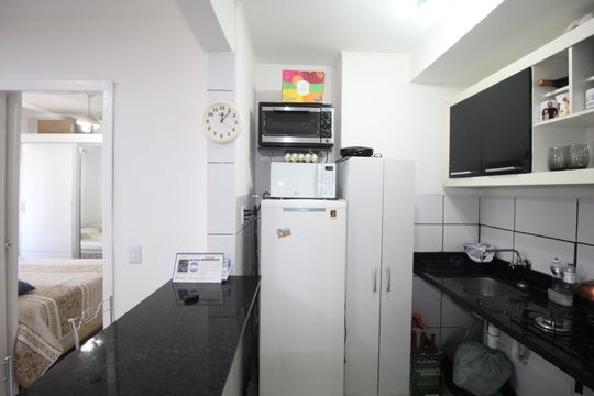 Cozinha de apartamento à venda com 1 quarto, 38m² em Jardim Dona Leopoldina, Porto Alegre