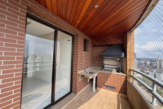 Varanda gourmet de apartamento à venda com 5 quartos, 492m² em Vila Campesina, Osasco