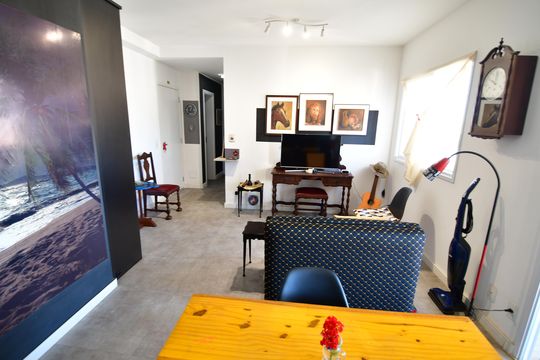 Sala de apartamento à venda com 2 quartos, 74m² em Fazenda Santa Cândida, Campinas