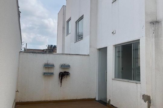 Área externa de apartamento para alugar com 2 quartos, 60m² em Minas Caixa, Belo Horizonte