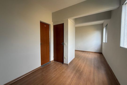 Apartamento para alugar com 3 quartos, 130m² em Jaqueline, Belo Horizonte