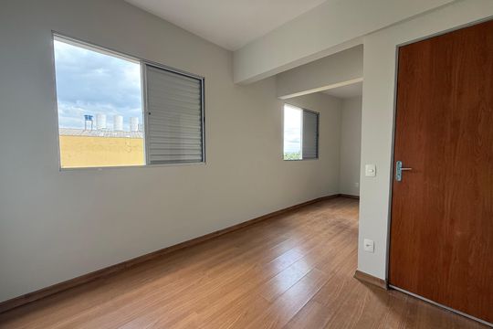 Apartamento para alugar com 3 quartos, 130m² em Jaqueline, Belo Horizonte