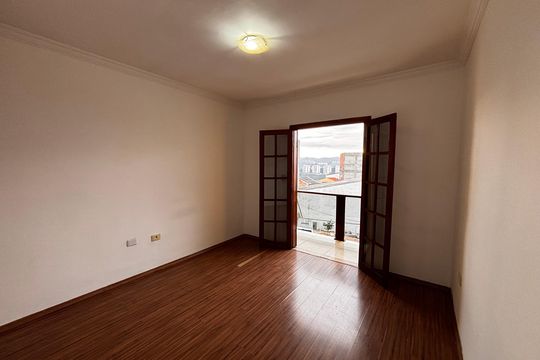 Suíte  de casa à venda com 3 quartos, 180m² em Jardim Graziela, Barueri