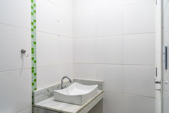 Banheiro de casa de condomínio para alugar com 3 quartos, 100m² em Alto da Boa Vista, Sorocaba