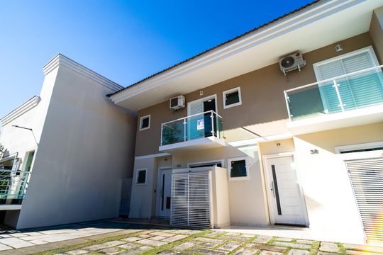 Fachada de casa de condomínio para alugar com 3 quartos, 100m² em Alto da Boa Vista, Sorocaba