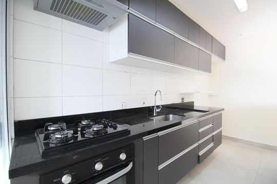 Cozinha de apartamento para alugar com 3 quartos, 84m² em Parque Reboucas, São Paulo