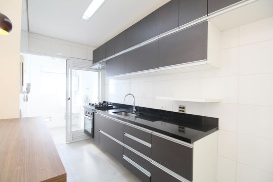 Cozinha de apartamento para alugar com 3 quartos, 84m² em Parque Reboucas, São Paulo