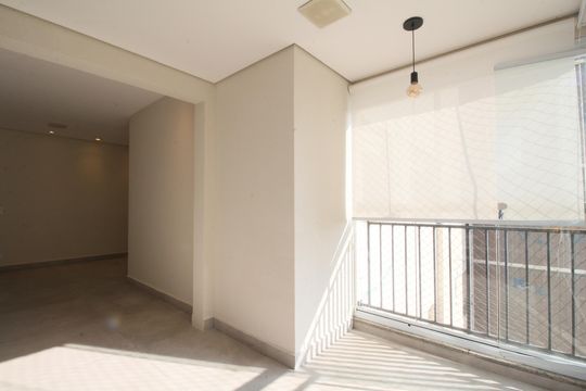 Varanda Sala de apartamento para alugar com 3 quartos, 84m² em Parque Reboucas, São Paulo