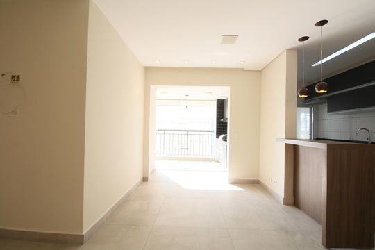 Sala de apartamento para alugar com 3 quartos, 84m² em Parque Reboucas, São Paulo