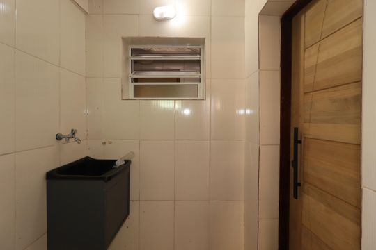 Área de Serviço de casa para alugar com 4 quartos, 454m² em Jardim Las Vegas, Santo André