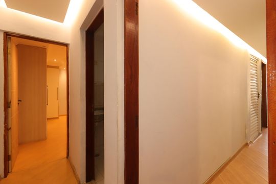 Corredor segundo piso de casa para alugar com 4 quartos, 454m² em Jardim Las Vegas, Santo André