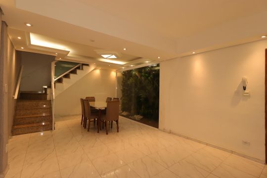 Casa para alugar com 4 quartos, 454m² em Jardim Las Vegas, Santo André