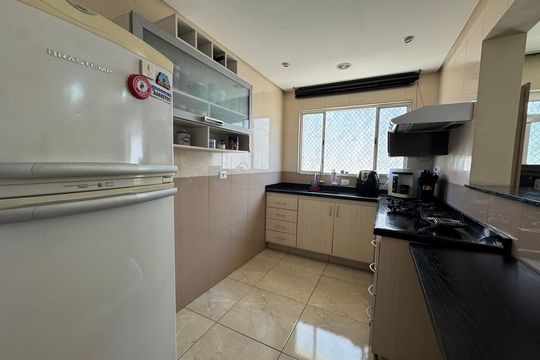 Cozinha de apartamento para alugar com 2 quartos, 74m² em Presidente Altino, Osasco