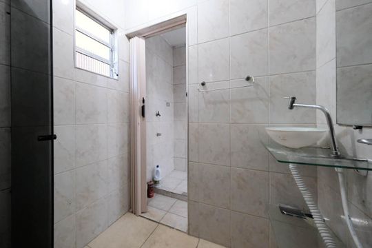 Banheiro de casa para alugar com 1 quarto, 60m² em Jardim Penha, São Paulo