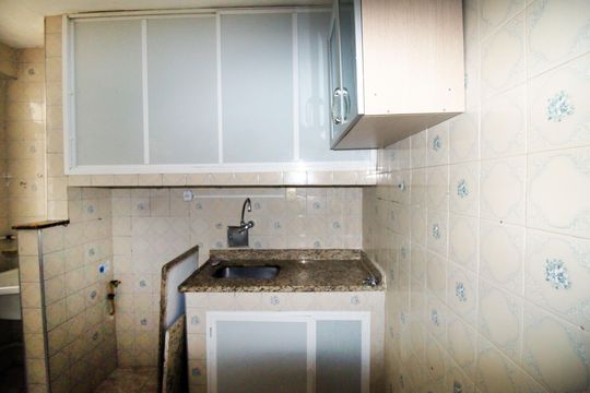 Cozinha de apartamento para alugar com 2 quartos, 50m² em Vigário Geral, Rio de Janeiro