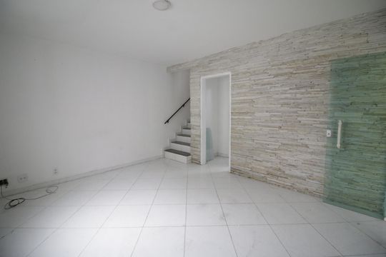 Casa de Condomínio à venda com 2 quartos, 88m² em Taquara, Rio de Janeiro