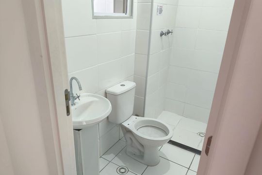 Banheiro de apartamento para alugar com 2 quartos, 44m² em Piedade, Rio de Janeiro