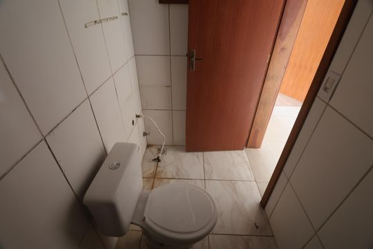Banheiro social de apartamento para alugar com 2 quartos, 73m² em Caça E Pesca, Gravataí