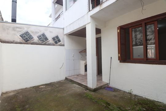 Fundos de apartamento para alugar com 2 quartos, 73m² em Caça E Pesca, Gravataí