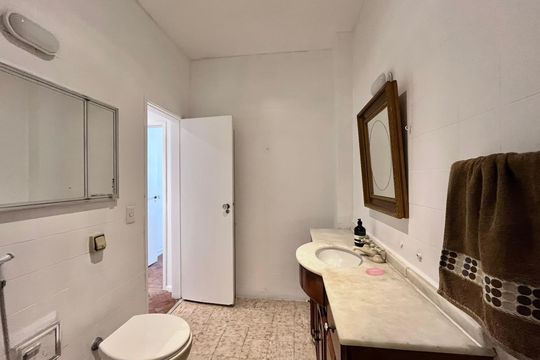 Banheiro  de apartamento para alugar com 2 quartos, 93m² em Leblon, Rio de Janeiro