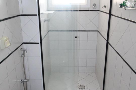 Banheiro de apartamento para alugar com 2 quartos, 65m² em Jardim das Colinas, São José dos Campos