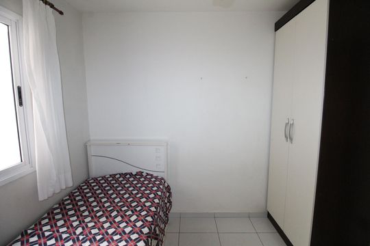 Quarto de apartamento para alugar com 2 quartos, 65m² em Jardim das Colinas, São José dos Campos