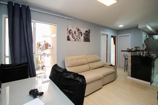 Sala de apartamento para alugar com 2 quartos, 49m² em Jardim Ipes, Cotia