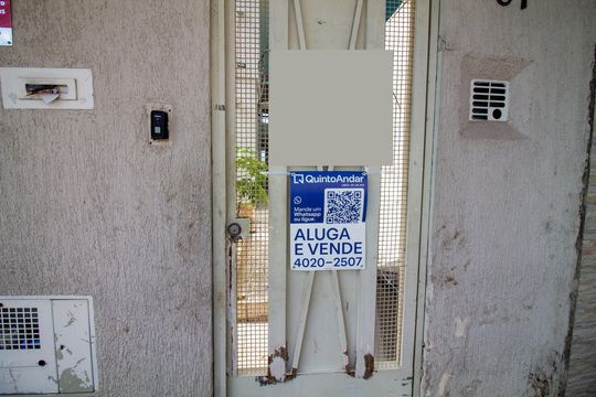 Plaquinha Instalada AHZP- 402 de casa à venda com 3 quartos, 216m² em Jardim Casablanca, São Paulo