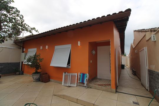 Frente da casa de casa de condomínio à venda com 3 quartos, 250m² em Taquara, Rio de Janeiro