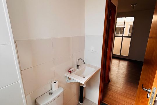 Banheiro  de apartamento para alugar com 2 quartos, 49m² em Chácara Estela, Barueri