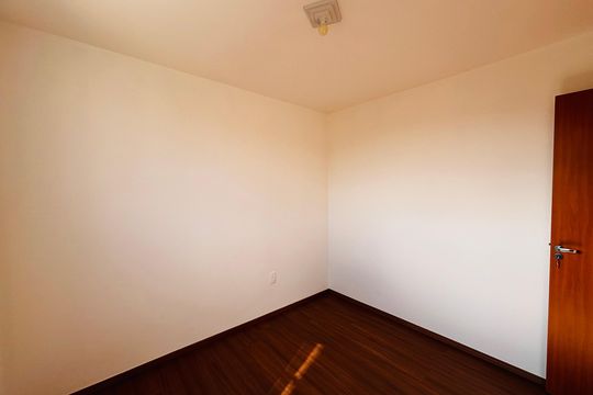 Quarto 2 de apartamento para alugar com 2 quartos, 49m² em Chácara Estela, Barueri