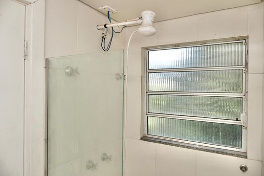 Banheiro da Suíte de kitnet/studio para alugar com 1 quarto, 42m² em São Francisco, Belo Horizonte