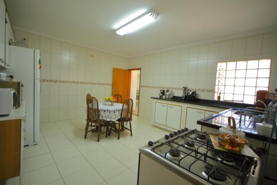 Cozinha  de casa à venda com 3 quartos, 247m² em Vila Santa Terezinha, São Bernardo do Campo
